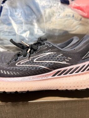Brooks Women's Black & Pink Glycerin Running Shoes